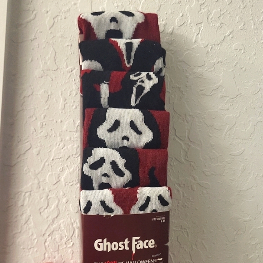 Ghost Face Socks 6 Pairs Size 8 - 12